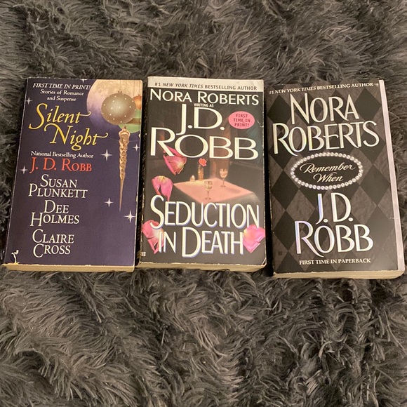 J.D. Robb books - Picture 1 of 1